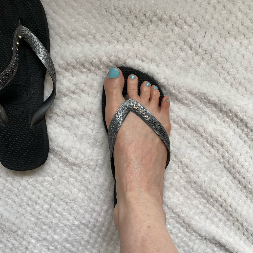 Havianas size 7, silver with crystals